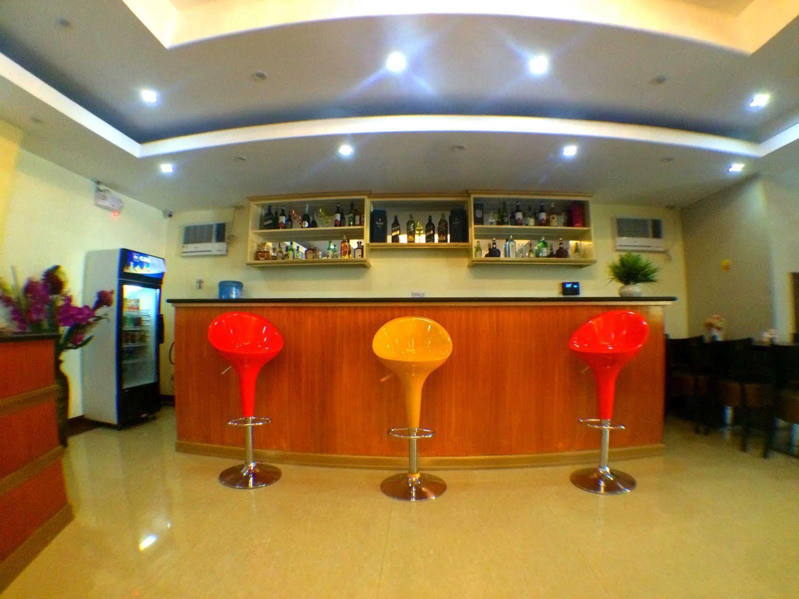 Rainbowland Hotel Olongapo Exterior foto